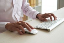5 Signs Your Wrist Strain Needs a Proper Assessment